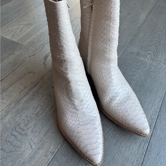 Matisse Shoes - Matisse Caty Snake Skin Cream Boots